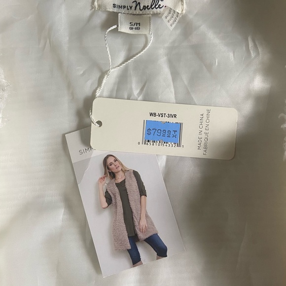 Faux fur vest - Picture 5 of 9